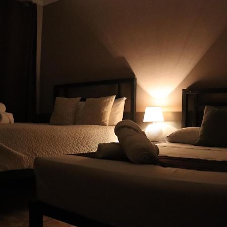 Hotel Casa Aura Картаго Экстерьер фото