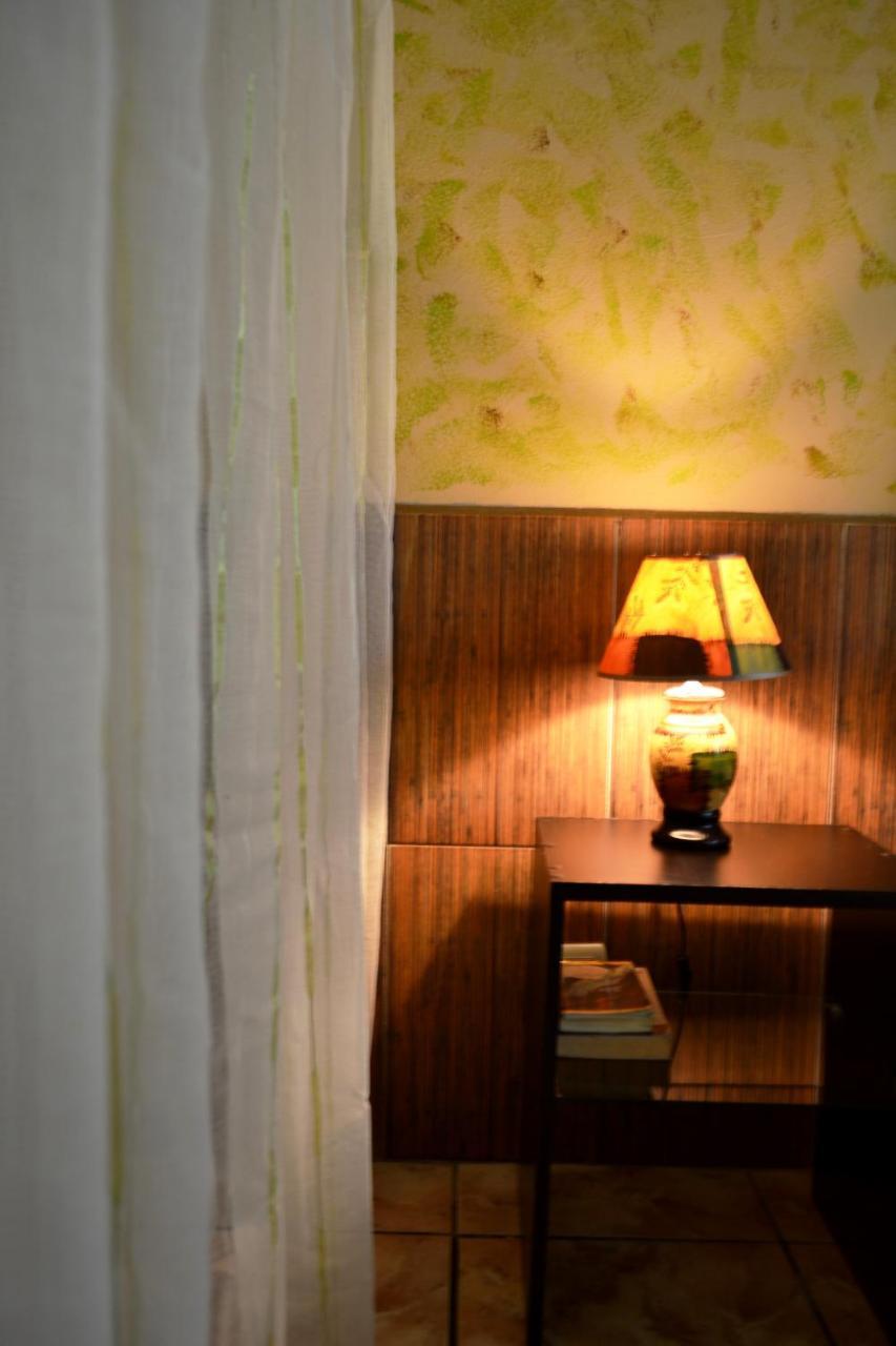Hotel Casa Aura Картаго Экстерьер фото